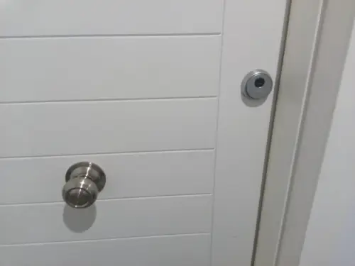Apertura de puerta blindada realizada por Cerralmería en Almería