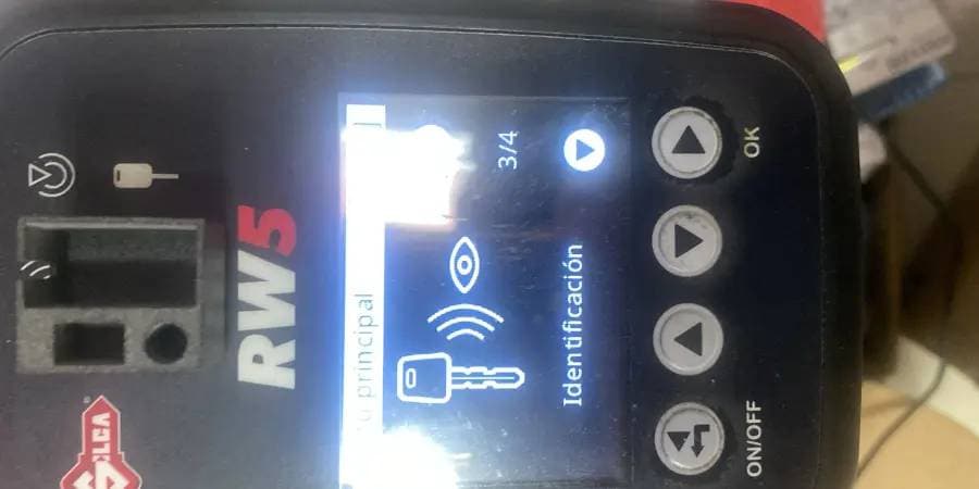 Copia de llave de coche realizada por Cerralmería en El Ejido