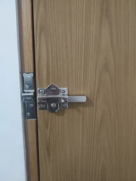 Instalar cerrojo
