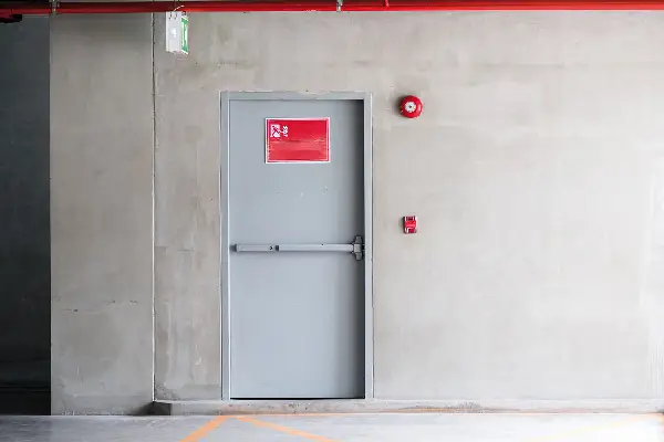 Todo sobre puertas cortafuegos: guía completa
