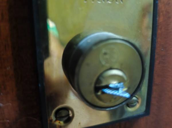 Sacar una llave rota de una cerradura: guía completa